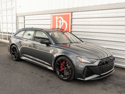 Used 2025 Audi RS 6 performance image 44