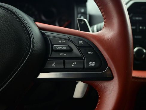 Used 2018 Nissan GT-R Premium w/ Premium Interior Package image 13