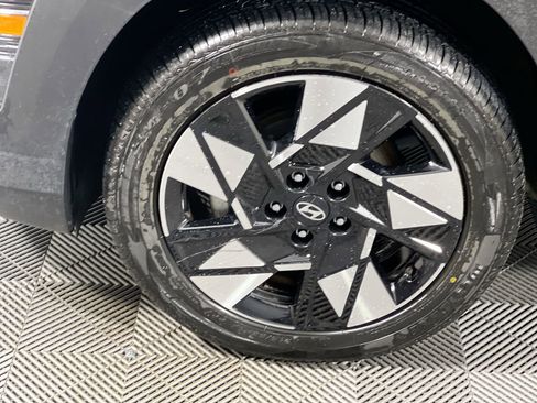 Used 2025 Hyundai Kona SEL image 11