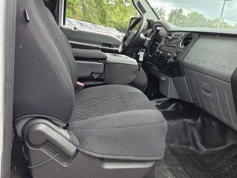 Used 2014 Ford F250 XL w/ Power Equipment Group RWD image 13