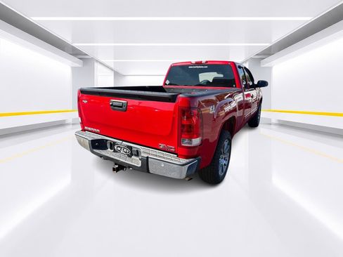 Used 2013 GMC Sierra 1500 SLT w/ SLT Convenience Package AWD/4WD image 4