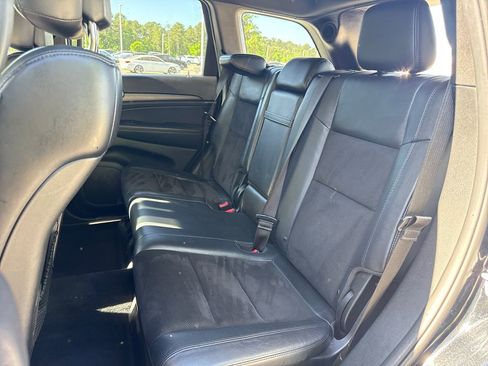 Used 2018 Jeep Grand Cherokee Altitude AWD/4WD image 30