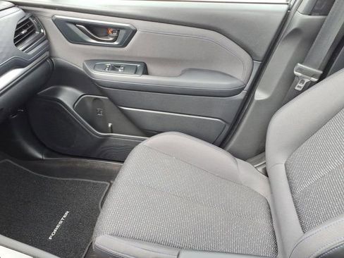 Used 2025 Subaru Forester Premium AWD/4WD image 15