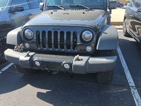 Used 2016 Jeep Wrangler Sport AWD/4WD image 2