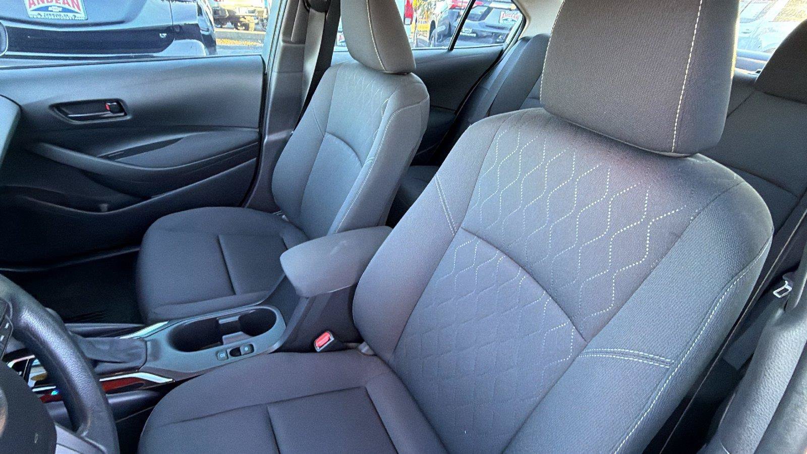 Used 2026 Toyota Corolla LE FWD image 4