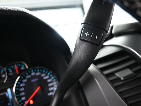 Used 2020 Chevrolet Suburban LT image 27