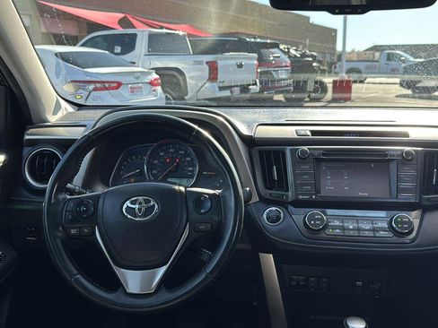 Used 2014 Toyota RAV4 Limited image 10
