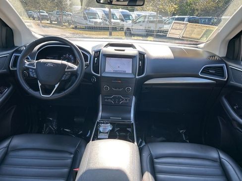 Used 2020 Ford Edge SEL w/ Cold Weather Package image 10
