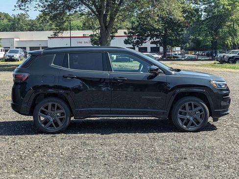 New 2025 Jeep Compass Limited w/ High Altitude Package image 2