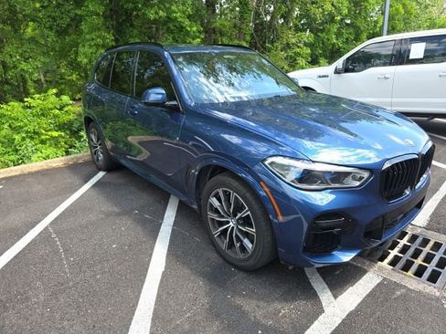 Used 2022 BMW X5 xDrive40i w/ M Sport Package AWD/4WD image 19