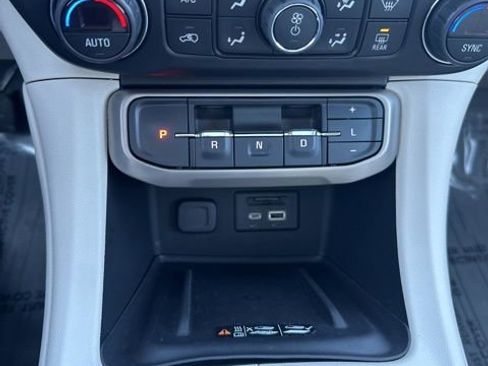 Used 2022 GMC Acadia Denali w/ Denali Ultimate Package image 30