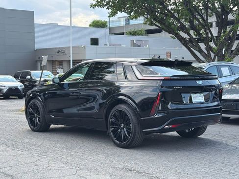 Used 2024 Cadillac Lyriq Sport RWD image 21