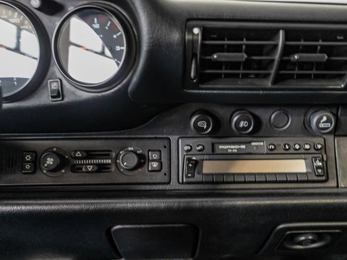 Used 1997 Porsche 911 Carrera image 17