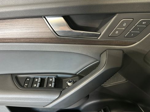 Used 2023 Audi Q5 2.0T Premium Plus w/ Premium Plus Package image 10