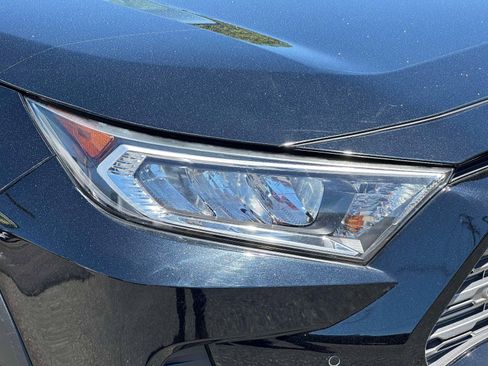 Used 2019 Toyota RAV4 Limited w/ Advanced Technology Package AWD/4WD image 9