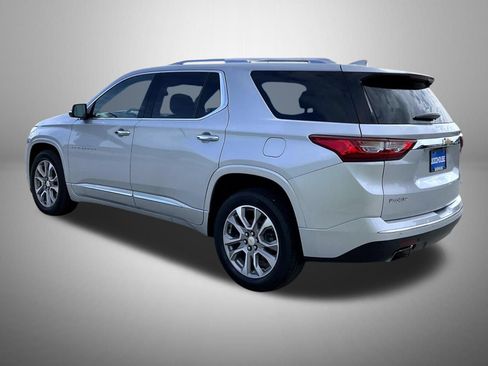 Used 2021 Chevrolet Traverse Premier AWD/4WD image 7