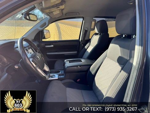 Used 2017 Toyota Tundra SR5 AWD/4WD image 17