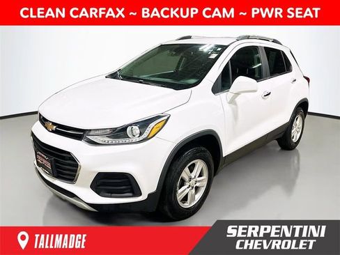 Used 2018 Chevrolet Trax LT w/ LT Convenience Package AWD/4WD image 1