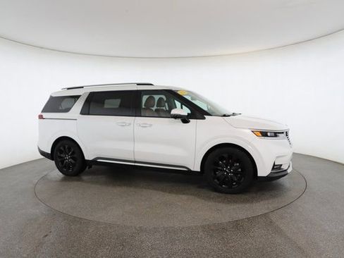 Used 2024 Kia Carnival SX image 24