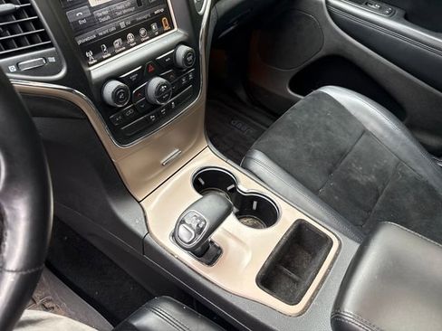 Used 2015 Jeep Grand Cherokee Altitude AWD/4WD image 26