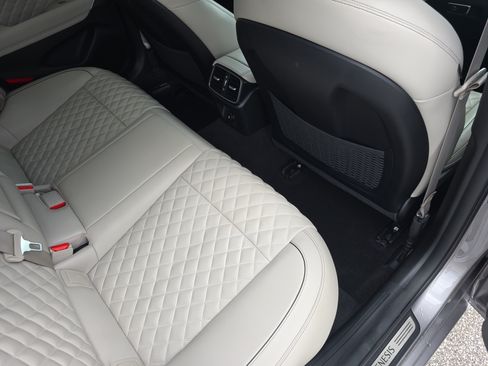 Used 2023 Genesis G70 3.3T w/ Sport Prestige Package RWD image 11