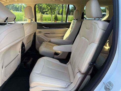 Certified 2021 Jeep Grand Cherokee L Limited AWD/4WD image 14