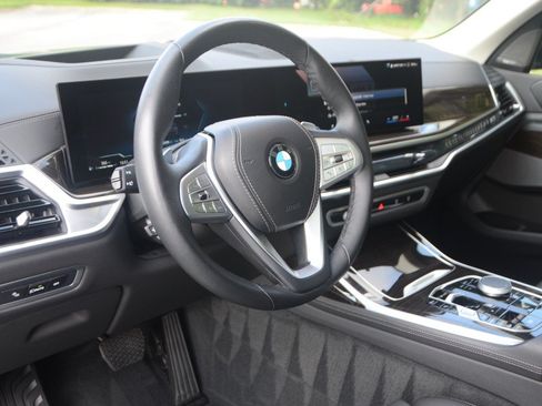 Used 2025 BMW X7 xDrive40i AWD/4WD image 20