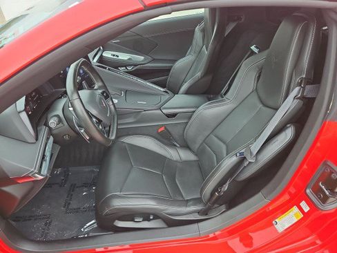 Used 2021 Chevrolet Corvette Stingray Coupe w/ 1LT RWD image 18