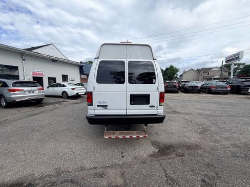 Used 2014 Ford E-250 and Econoline 250 Extended w/ Power Group RWD image 57