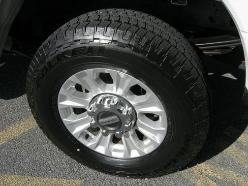 Used 2022 Ford F250 XL w/ STX Appearance Package image 11