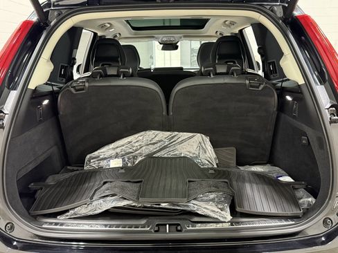 Used 2023 Volvo XC90 B6 Plus w/ Protection Package image 37