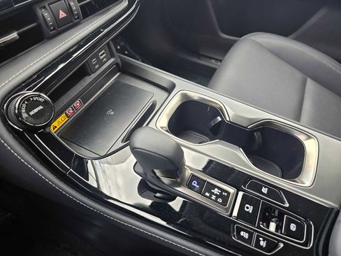 Used 2025 Lexus NX 350h AWD w/ Accessory Package (2T) image 31