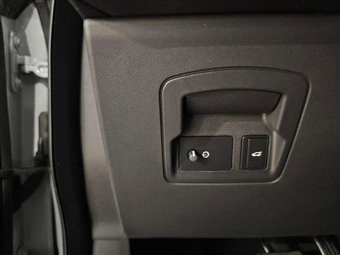 New 2026 Land Rover Range Rover Velar Dynamic SE image 24