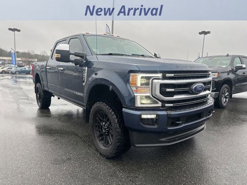 Used 2020 Ford F250 Platinum w/ FX4 Off-Road Package image 2