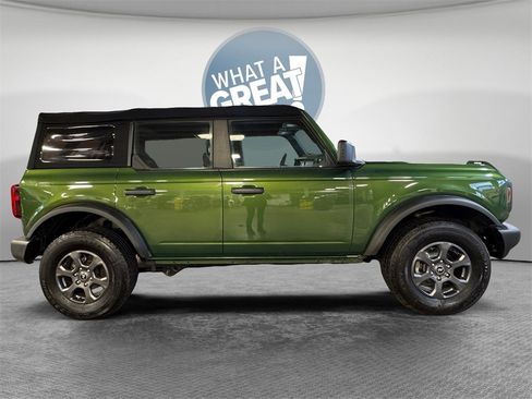 Used 2022 Ford Bronco 4-Door image 2