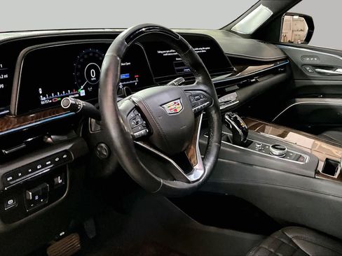 Used 2022 Cadillac Escalade Sport Platinum AWD/4WD image 18