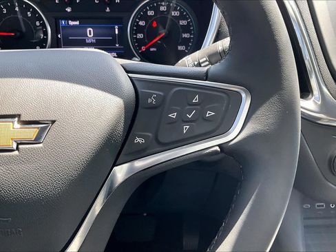 Certified 2024 Chevrolet Equinox LT FWD image 19