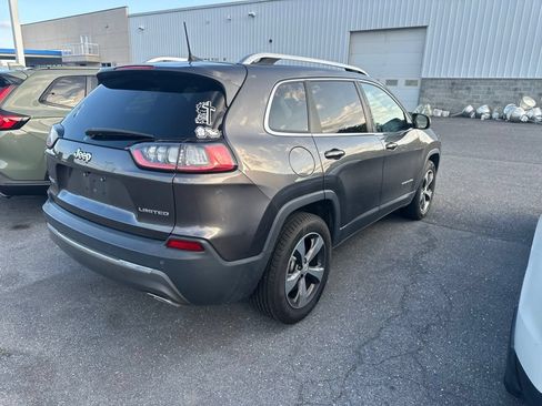 Used 2019 Jeep Cherokee Limited AWD/4WD image 4