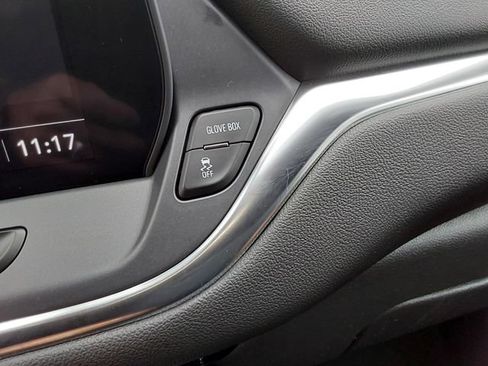 Used 2025 Chevrolet Blazer LT FWD image 28