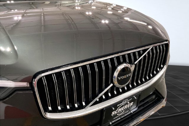 Certified 2022 Volvo XC60 B6 Inscription w/ Climate Package AWD/4WD image 31