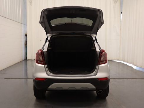 Used 2022 Buick Encore Preferred w/ Safety Package image 17