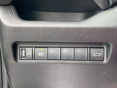Used 2021 Toyota RAV4 XLE Premium AWD/4WD image 14