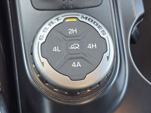 Used 2024 Ford Bronco Badlands image 19