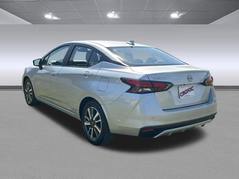 Used 2025 Nissan Versa SV FWD image 5