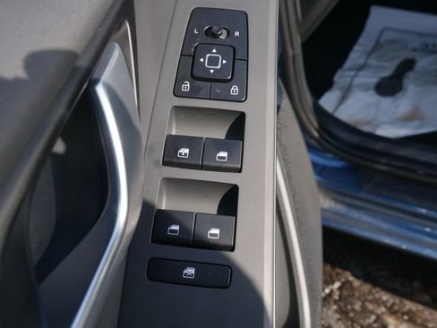 Used 2024 Kia Niro EX image 19