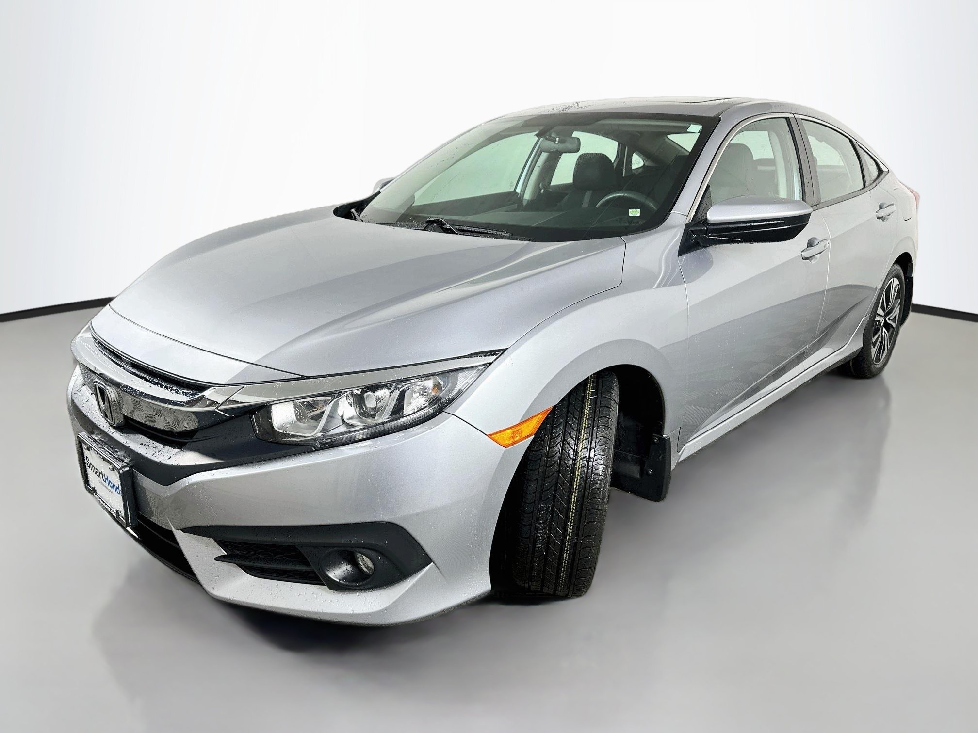 Used 2017 Honda Civic EX-T image 3