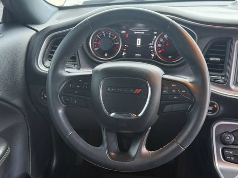 Used 2018 Dodge Challenger SXT RWD image 22