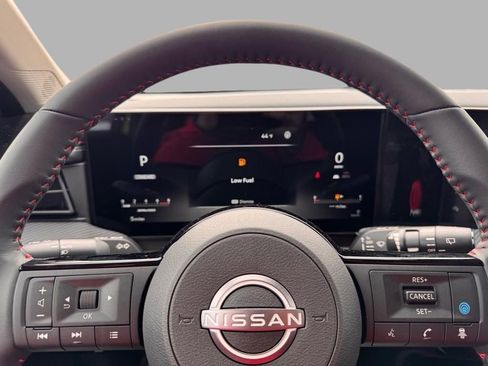 Certified 2025 Nissan Kicks SR image 16