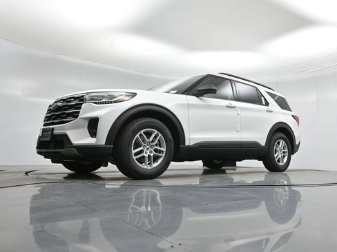 New 2026 Ford Explorer Active RWD image 46