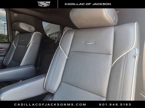 Used 2023 Cadillac Escalade ESV Premium Luxury RWD image 27